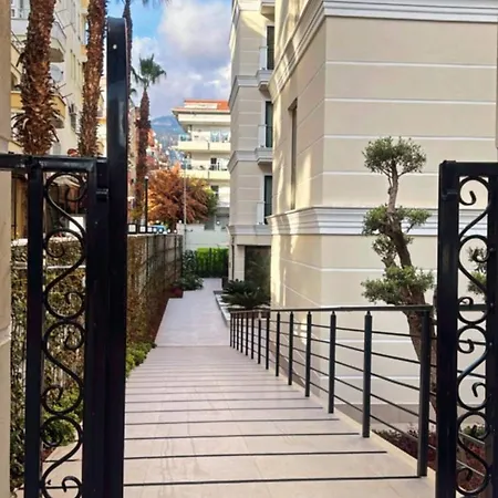 Apartamento Stunning Luxury With Pool And Security Alanya