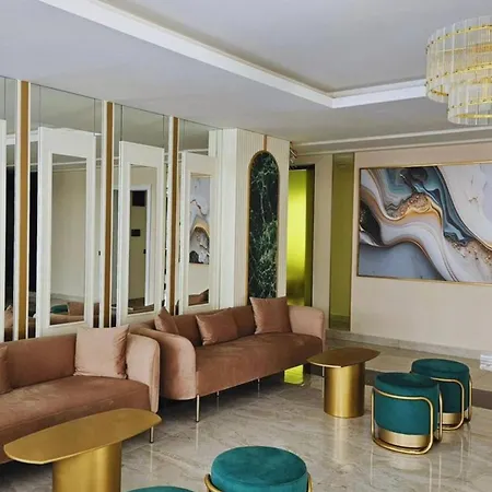 Stunning Luxury With Pool And Security