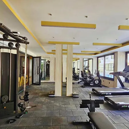 Stunning Luxury With Pool And Security Lägenhet *