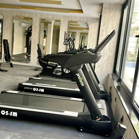 Stunning Luxury With Pool And Security Lägenhet