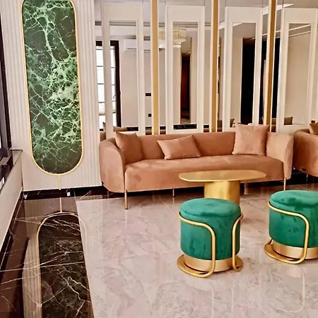 Stunning Luxury With Pool And Security *