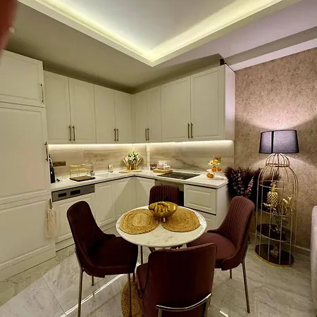 Stunning Luxury With Pool And Security