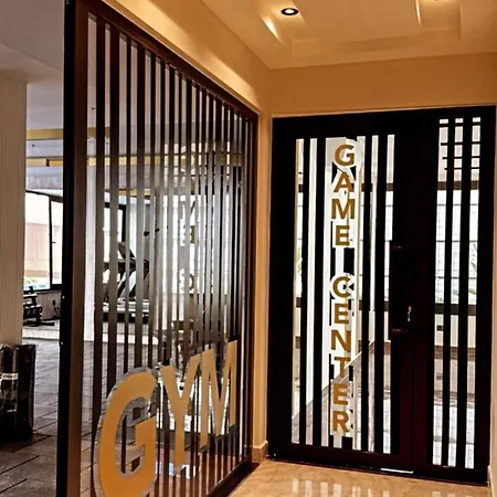 Stunning Luxury With Pool And Security شقة *