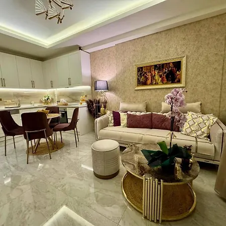 Stunning Luxury With Pool And Security ألانيا